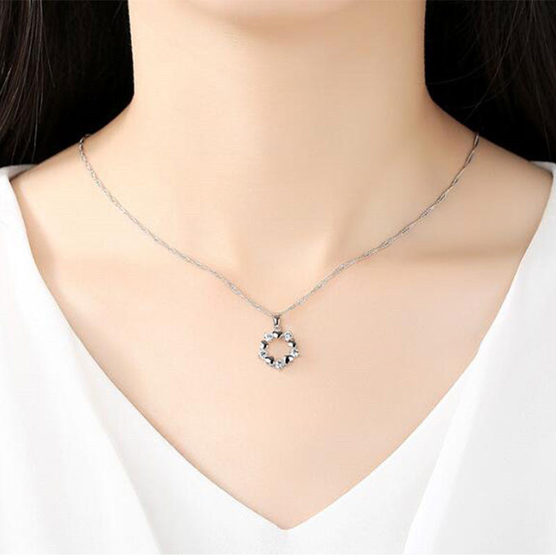 Silver Four-leaf Clover Pendant Love Heart
