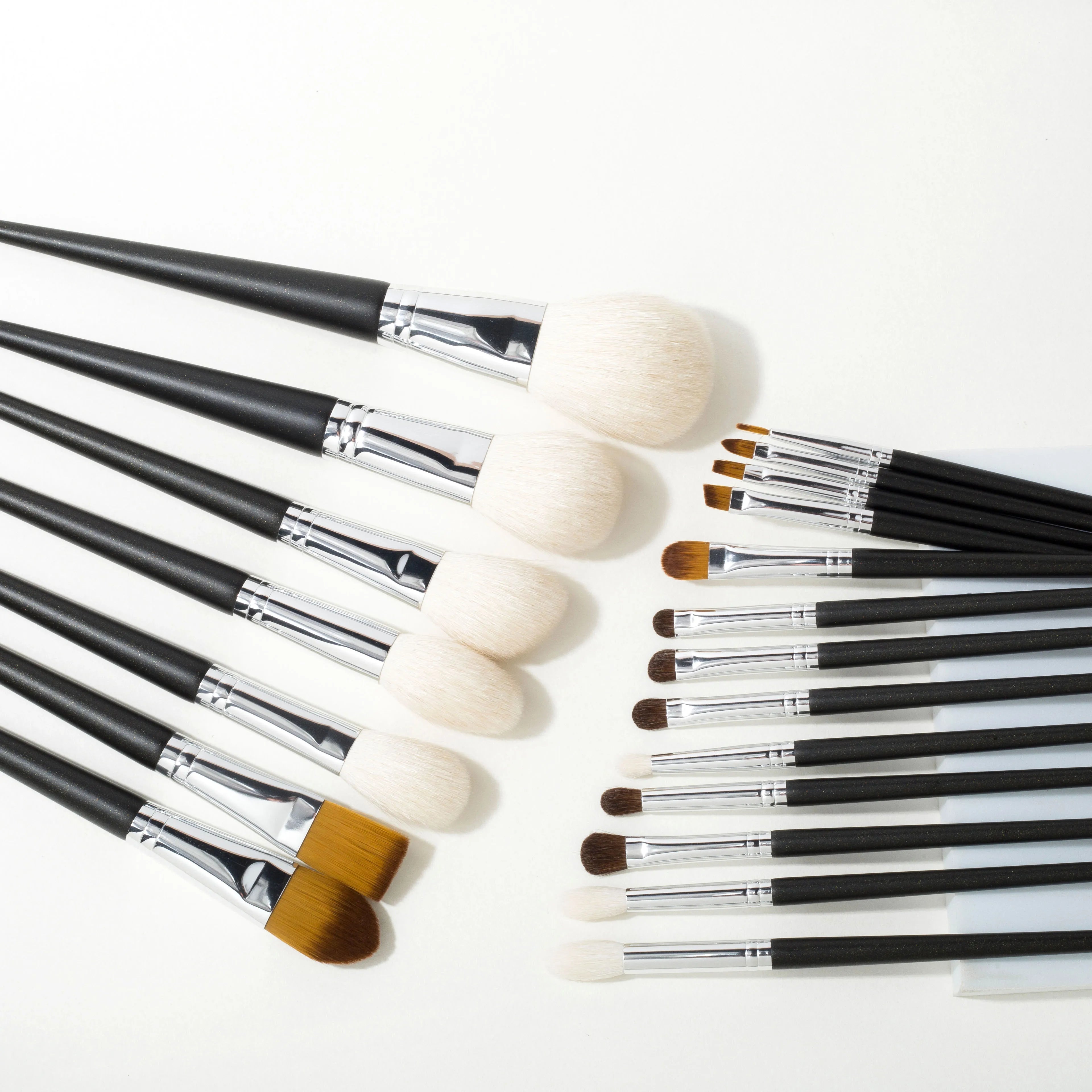 Shinedo Powder Matte Black Color Soft Goat Hair Makeup Brushes High Quality Cosmetics Tools Brochas Maquillage