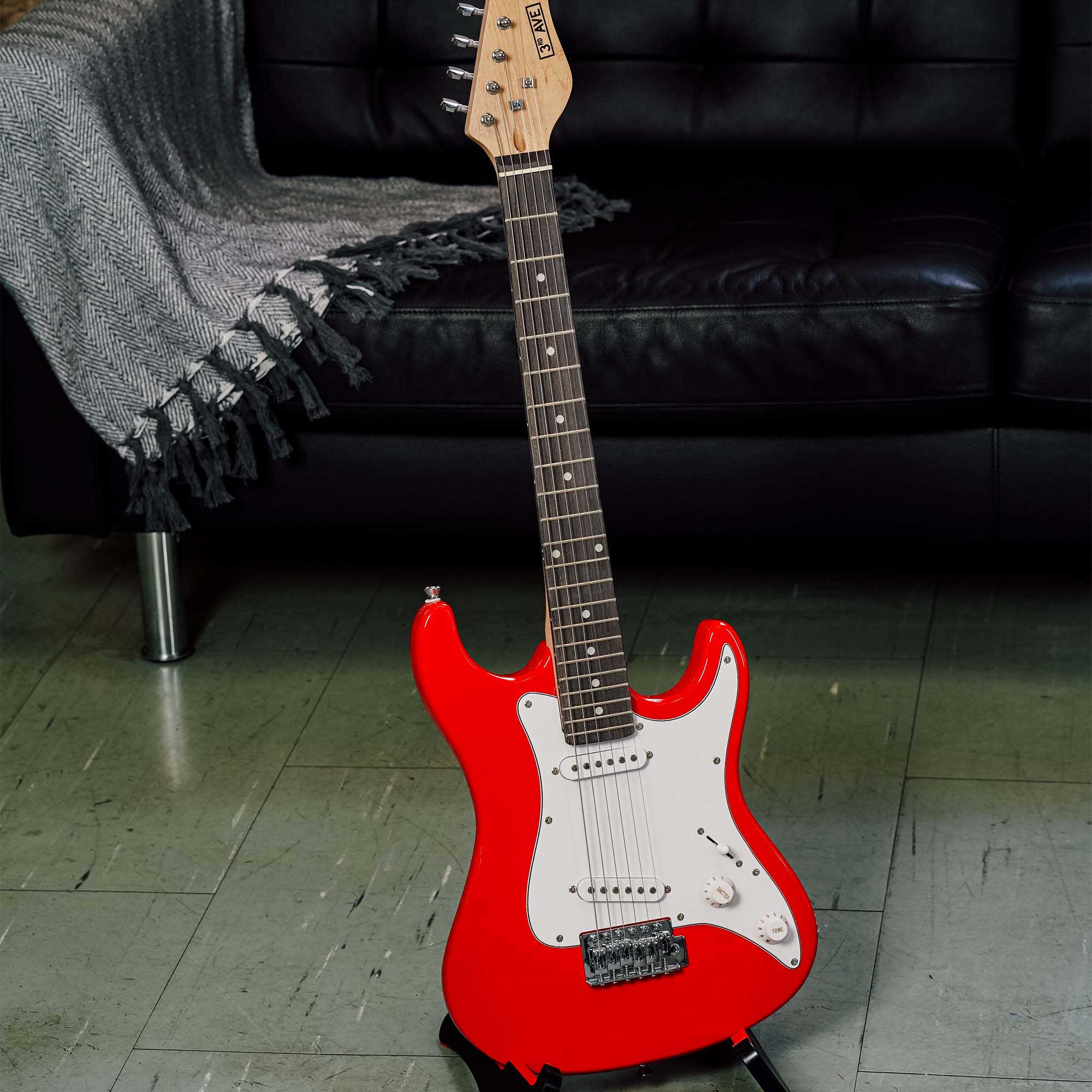 3rd Avenue 3/4 Size Electric Guitar - Red-2