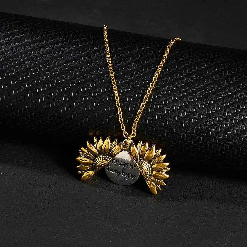 Trendy Sunflower Double-layer Engraved Pendant Necklaces