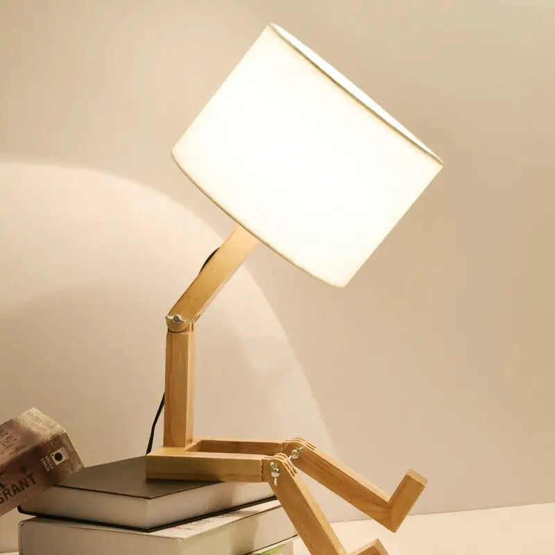 Robot Shape Table Lamp