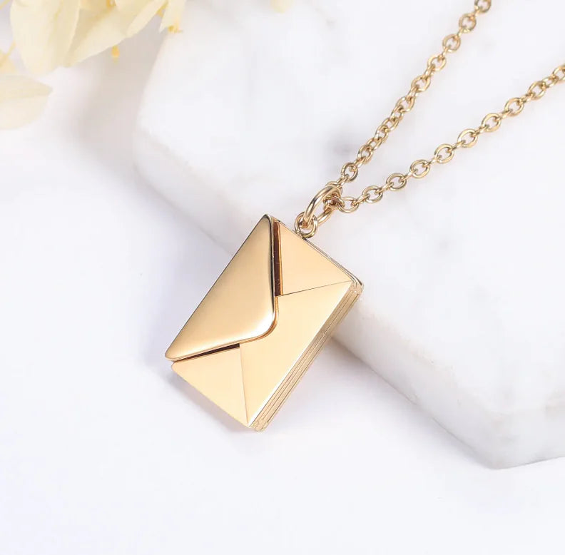 Elegant Moments Necklace